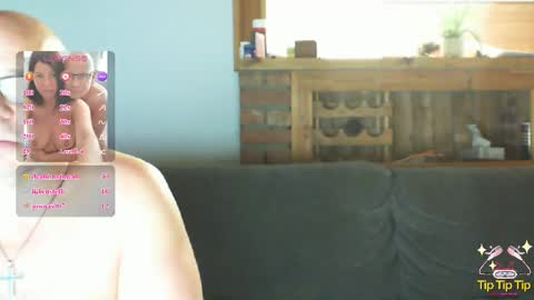 Snapshot of sanroom chatting on January 12, 4:40 pm sanroom online show from January 12, 4:40 pm