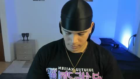 Snapshot of sant_wahlberg chatting on June 19, 11:19 pm Sant online show from June 19, 11:19 pm