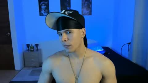 Snapshot of sant_wahlberg chatting on June 26, 1:32 am Sant online show from June 26, 1:32 am