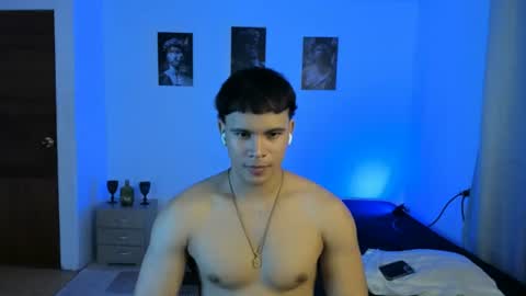 Snapshot of sant_wahlberg chatting on June 27, 12:59 am Sant online show from June 27, 12:59 am