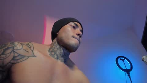 Santi Ferrer online show from December 14, 1:33 am