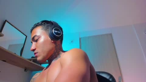 Santi Ferrer online show from March 15, 1:44 am