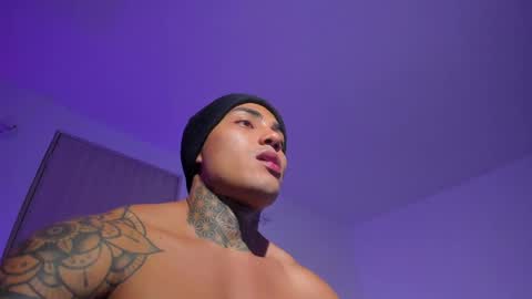 Snapshot of santi__ferrer chatting on May 16, 2:30 am Santi Ferrer online show from May 16, 2:30 am