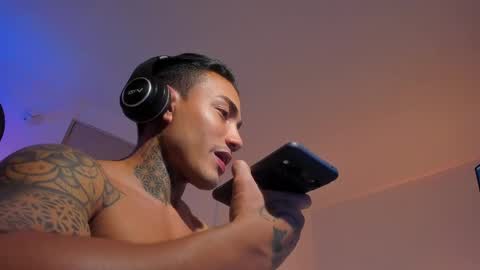 Snapshot of santi__ferrer chatting on June 2, 2:35 am Santi Ferrer online show from June 2, 2:35 am