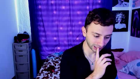 Santi online show from February 8, 2:53 pm