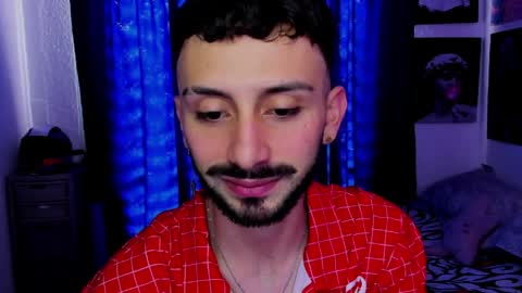 Santi online show from April 3, 8:40 pm