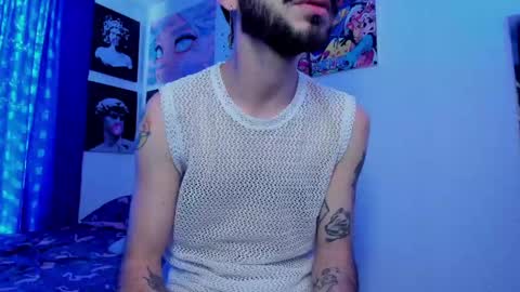 Snapshot of santi_mateo chatting on April 26, 6:49 pm Santi online show from April 26, 6:49 pm