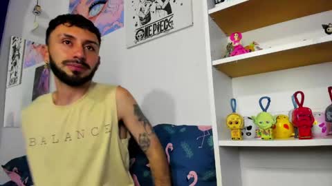 Snapshot of santi_mateo chatting on May 17, 1:03 am Santi online show from May 17, 1:03 am