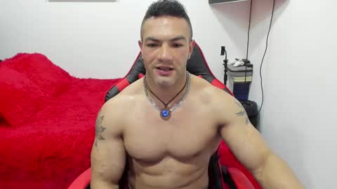 Snapshot of santi_pastori chatting on October 20, 5:35 pm santi_pastori online show from October 20, 5:35 pm