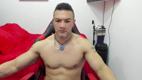 Snapshot of santi_pastori chatting on October 21, 6:19 pm santi_pastori online show from October 21, 6:19 pm