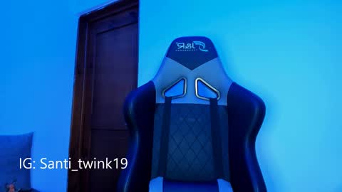 santi_twink19 online show from February 11, 7:05 pm