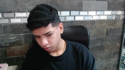 santi online show from November 10, 2:38 pm