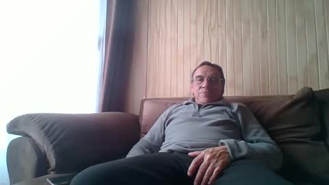 Snapshot of santiago_n chatting on June 2, 6:32 pm santiago_n online show from June 2, 6:32 pm