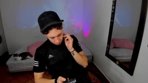 Julius Novachrono  online show from March 4, 9:37 am