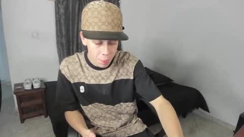 Julius Novachrono  online show from March 20, 11:20 pm