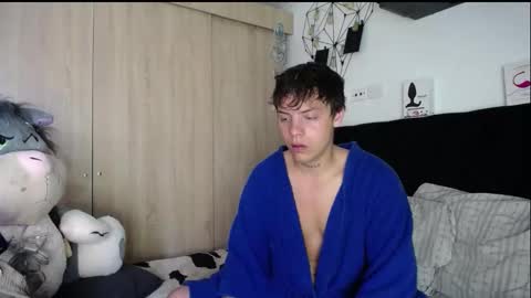 Santii online show from November 6, 10:10 pm