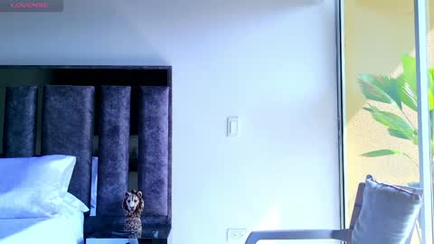 Snapshot of santin_seans chatting on April 25, 2:03 pm Santiago Seans online show from April 25, 2:03 pm