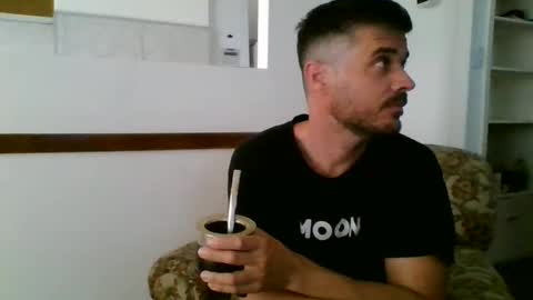 Snapshot of santinogc chatting on December 1, 9:59 pm Nalguitas online show from December 1, 9:59 pm