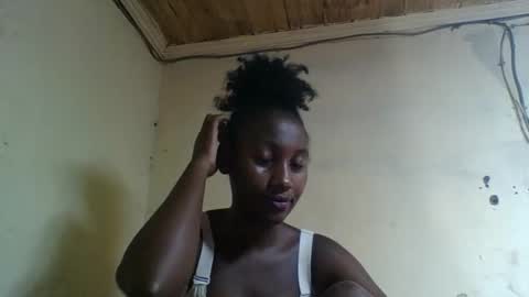 Snapshot of santiola chatting on March 4, 9:43 pm santiola online show from March 4, 9:43 pm