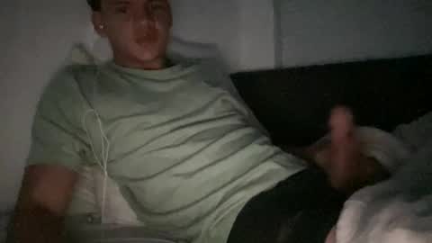 Snapshot of santostreamrcash chatting on November 17, 5:13 am santostreamrcash online show from November 17, 5:13 am