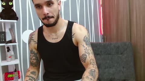 Snapshot of santti_torres chatting on September 27, 4:06 am Santy Torres online show from September 27, 4:06 am