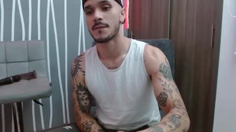 Snapshot of santti_torres chatting on February 27, 4:12 am Santy Torres online show from February 27, 4:12 am