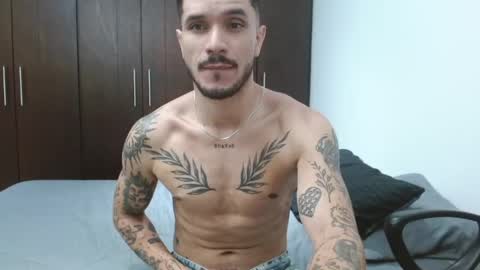 Snapshot of santti_torres chatting on April 29, 5:44 am Santy Torres online show from April 29, 5:44 am