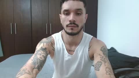 Snapshot of santti_torres chatting on April 30, 5:03 am Santy Torres online show from April 30, 5:03 am
