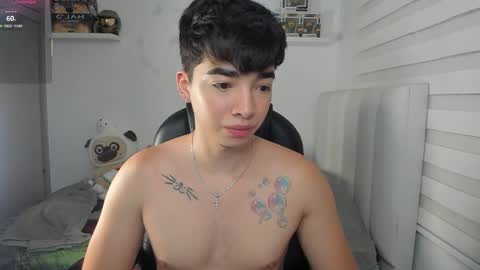 Mr. Santiago online show from April 9, 1:27 pm