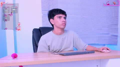 Santiago Carrington online show from April 20, 3:15 pm