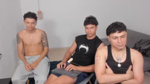 Snapshot of santy_stump chatting on June 8, 7:03 pm santy_stump online show from June 8, 7:03 pm