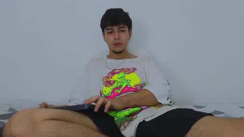 Snapshot of santybig18 chatting on February 5, 7:39 am santybig18 online show from February 5, 7:39 am