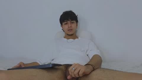 Snapshot of santybig18 chatting on February 23, 2:40 am santybig18 online show from February 23, 2:40 am