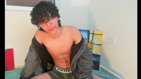 Snapshot of santyrizzo666 chatting on June 12, 6:29 pm Santy Rizzo online show from June 12, 6:29 pm