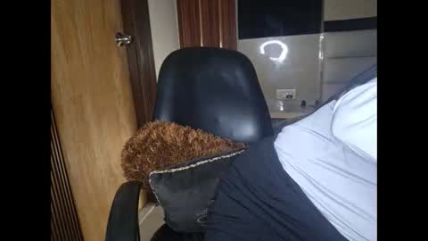 sanvi13 online show from January 12, 6:27 pm