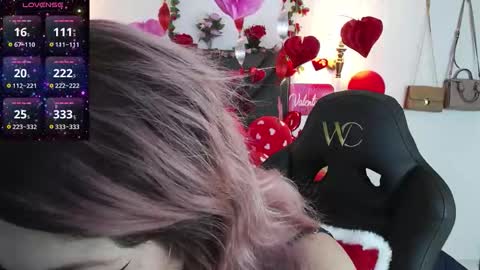 sanyaseraphine0 online show from February 13, 7:43 pm