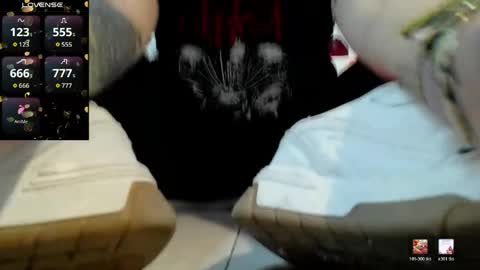 sanyaseraphine0 online show from April 17, 8:23 pm