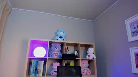 Snapshot of saphyralux chatting on June 27, 5:01 am saphyralux online show from June 27, 5:01 am