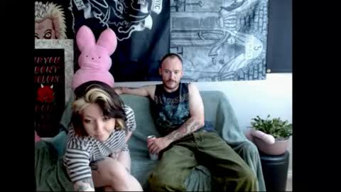 Snapshot of sappysex chatting on June 14, 8:33 pm Her name is Sage His name is Nick online show from June 14, 8:33 pm