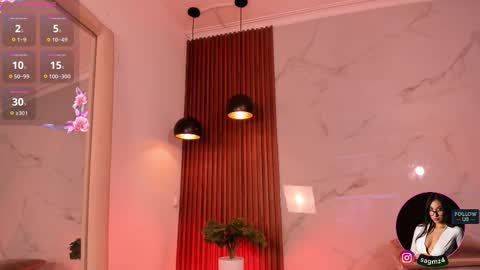 S A R A  G  online show from February 20, 6:37 am