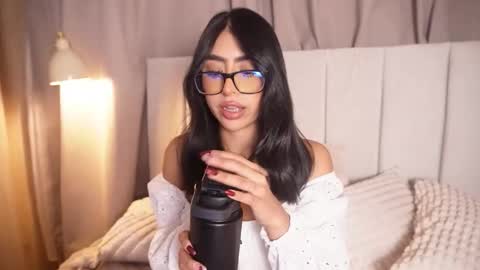 Sara  online show from February 28, 3:40 am