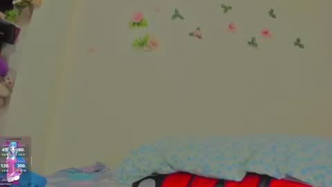 Snapshot of sara_allenx chatting on June 24, 2:27 pm sara allenx online show from June 24, 2:27 pm