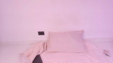 Snapshot of sara_cook chatting on May 14, 12:01 pm Sara Cook online show from May 14, 12:01 pm