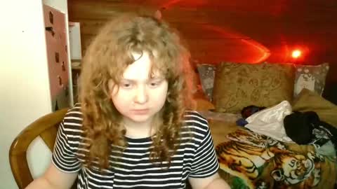 Snapshot of sara_del_sun chatting on April 26, 8:12 am Sara online show from April 26, 8:12 am