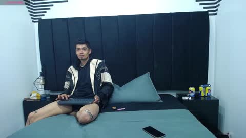 Sara HooT  online show from January 25, 7:49 am