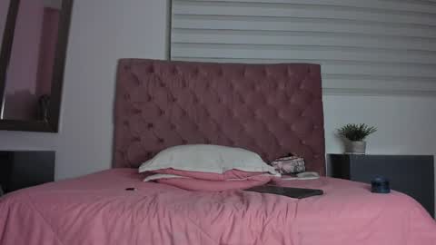 Sara HooT  online show from January 28, 7:22 am