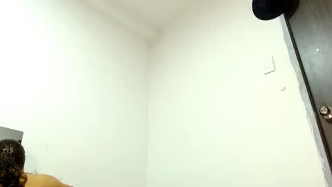 sara_johnson__ online show from November 6, 1:39 am