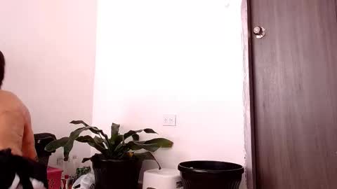 sara_johnson__ online show from November 15, 7:10 pm