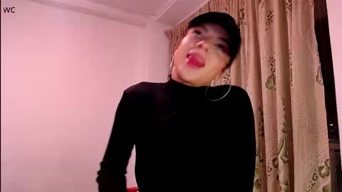 sara_johnson__ online show from November 22, 11:48 pm