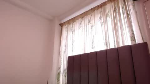 sara_johnson__ online show from March 12, 2:12 pm